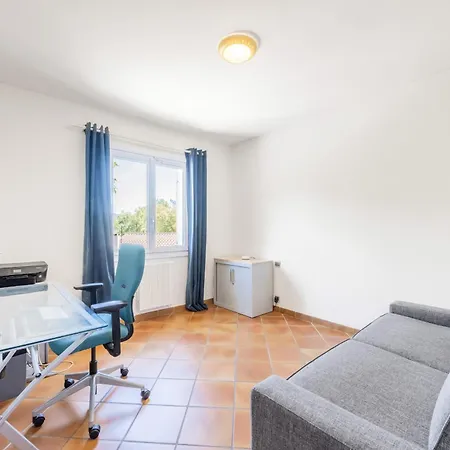 55m2 Dans Avec Piscine Valescure Apartment