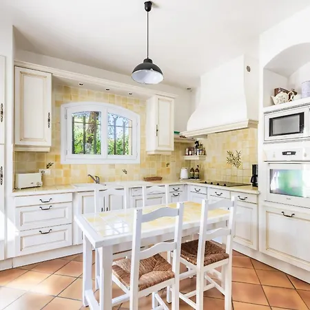 55m2 Dans Avec Piscine Valescure Apartment *
